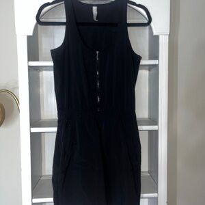 Athleta Women’s Expedition Half Zip Built in Shorts Active Dress